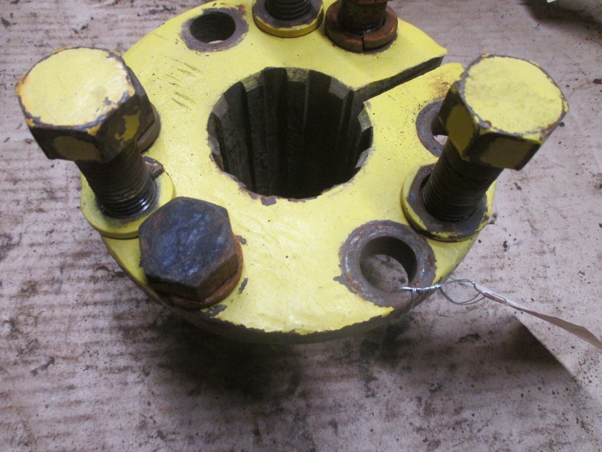 John Deere Unstyled A rear hub 10 spline A77R with bolts | eBay