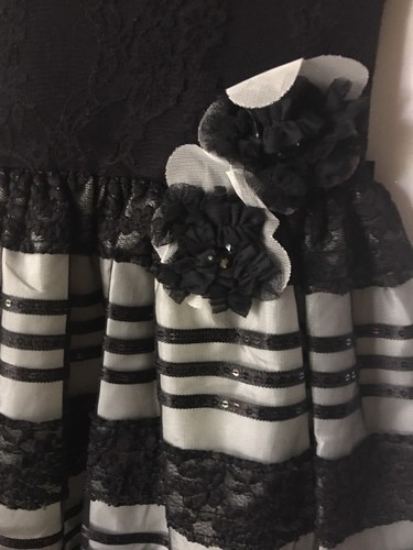 Isobella and Chloe Girls Black And Gray Lace Long Formal Party Dress Sz 6-New - Picture 4 of 10