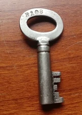 *Eagle Skeleton Key* Number B108 / B 108 *Trunk Locks etc** Antique Barrel Type
