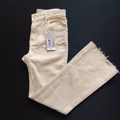 Mango Sienna Flare Jeans Women Size 0 Cream NWT Mid-Waist Cropped Raw Hem 7179