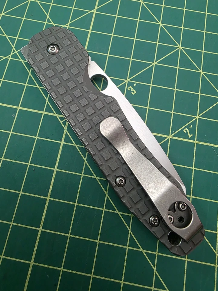 Spyderco Smock Red G10 M390 Satin Discontinued DLT Exclusive Titanium Reylight - Image 2 of 4