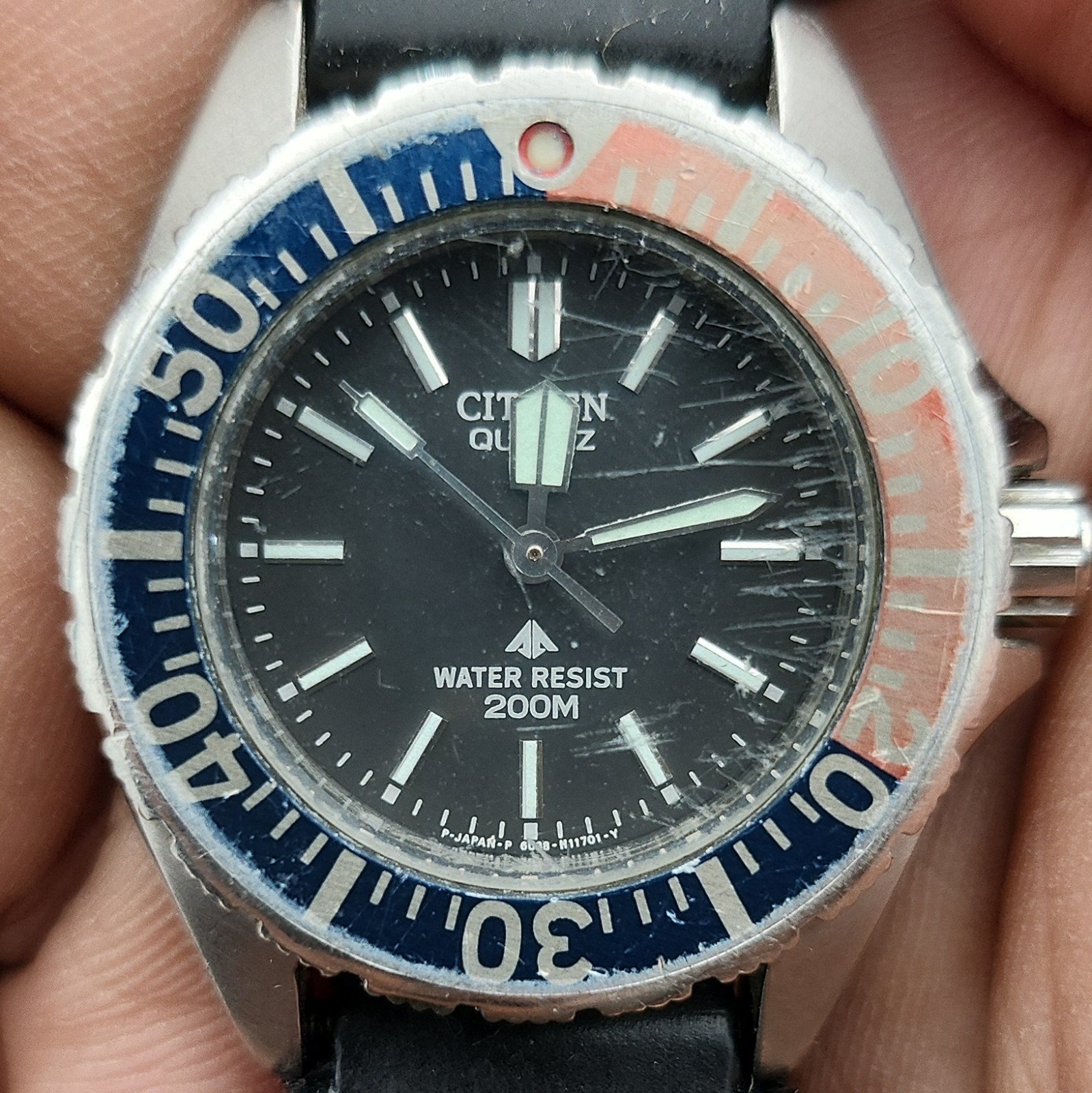 Citizen Promaster Quartz Diver 200m Blue/Red Bezel Black Dial image 3