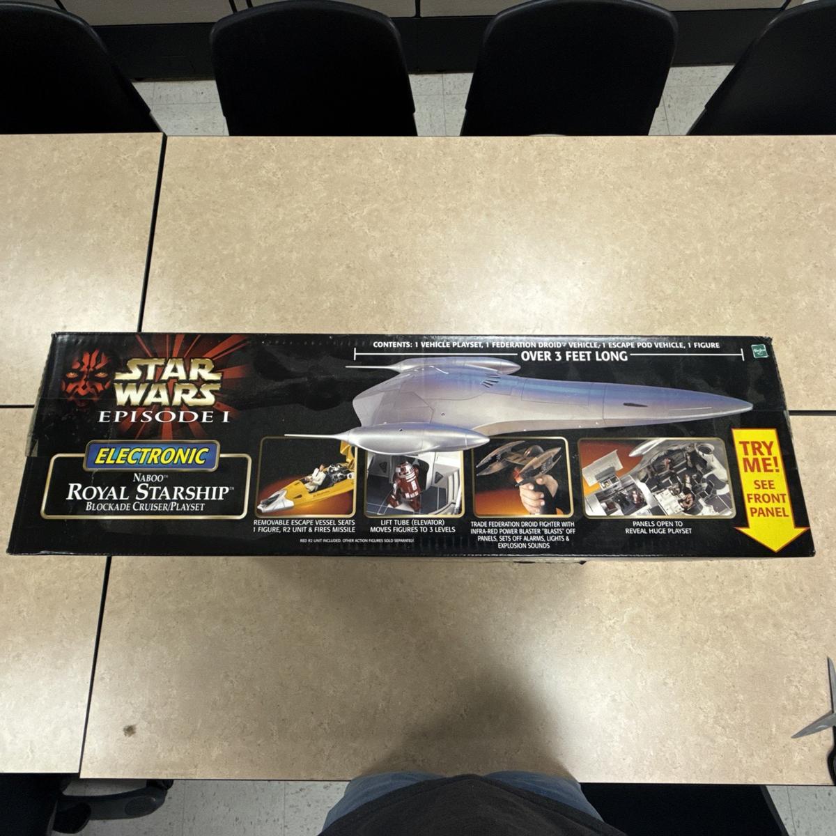 Star Wars Episode 1 Electronic Naboo Royal Starship Blockade