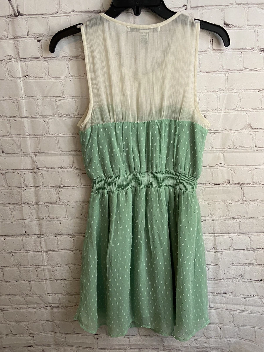 American Rag Vintage Style Junior Women s Dress Size M Cream and