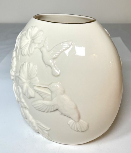 Lenox Four Seasons Summer 24K Gold Trim Embossed Hummingbird Morning Glory Vase - Picture 5 of 10