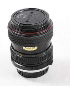 TOKINA 28-70mm f/3.5-4.5 MF SD Camera Lens for Olympus  - Made In Japan - boxed.
