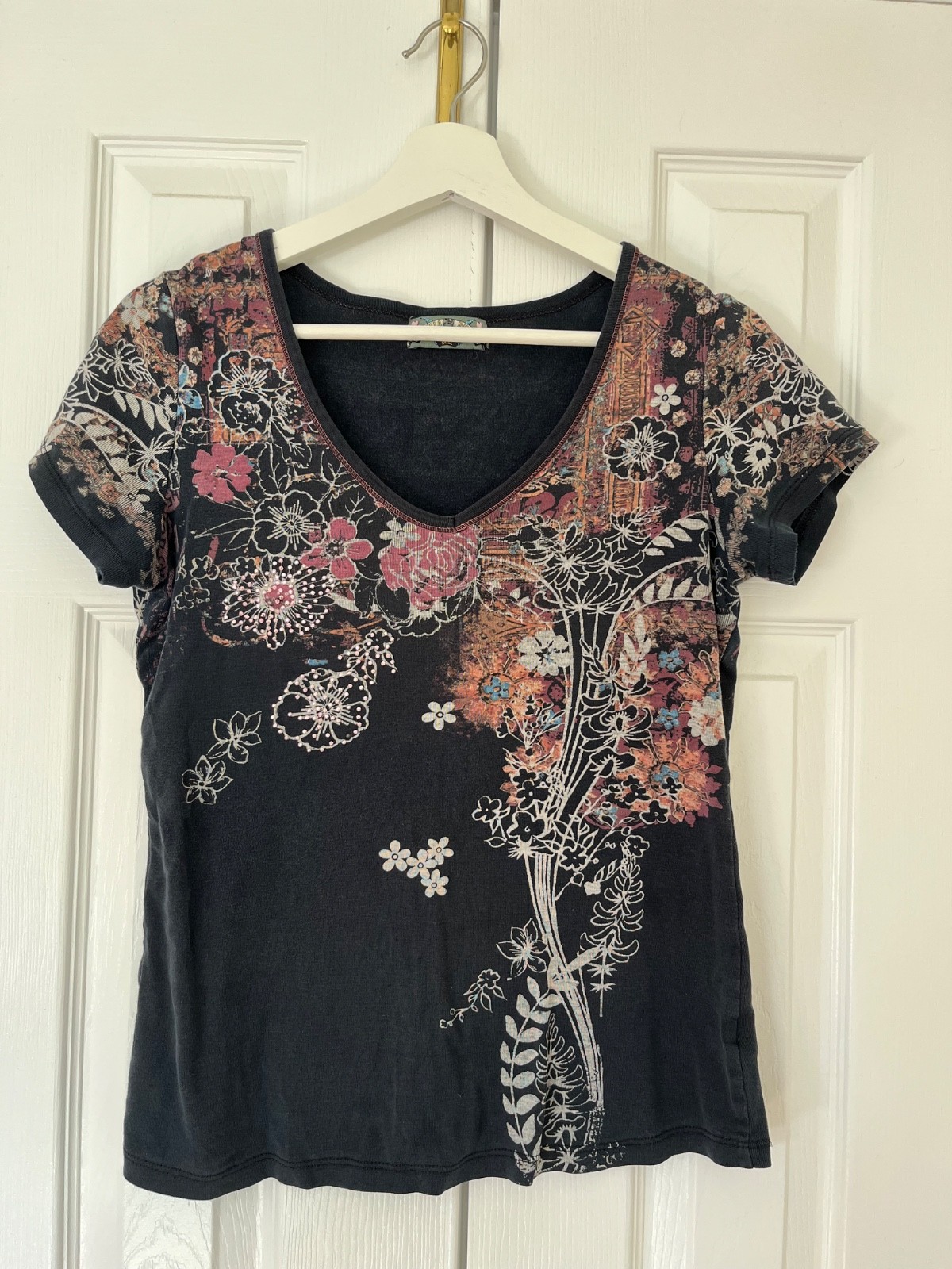 Vanilla Sugar Women’s Medium Y2K Floral Short Sleeve Shirt