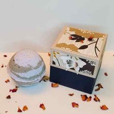 EGRikku Handmade Bath Bomb Fizzie Stormy Nights Gift Box Large 4.5 oz