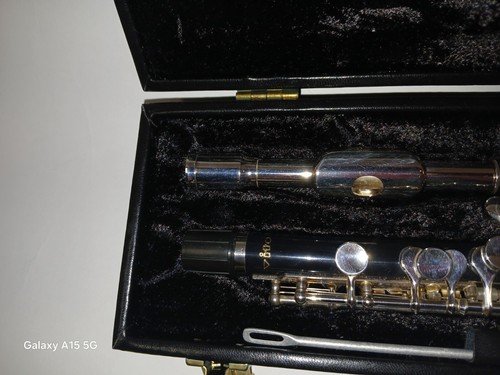 VITO #233 PICCOLO, KEY OF C, WOOD-LIKE FINISH w/CASE MADE IN JAPAN-NEW OLD STOCK - Picture 2 of 2
