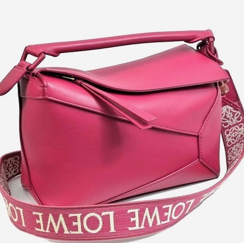 Excellent condition LOEWE Puzzle Edge Small Bag