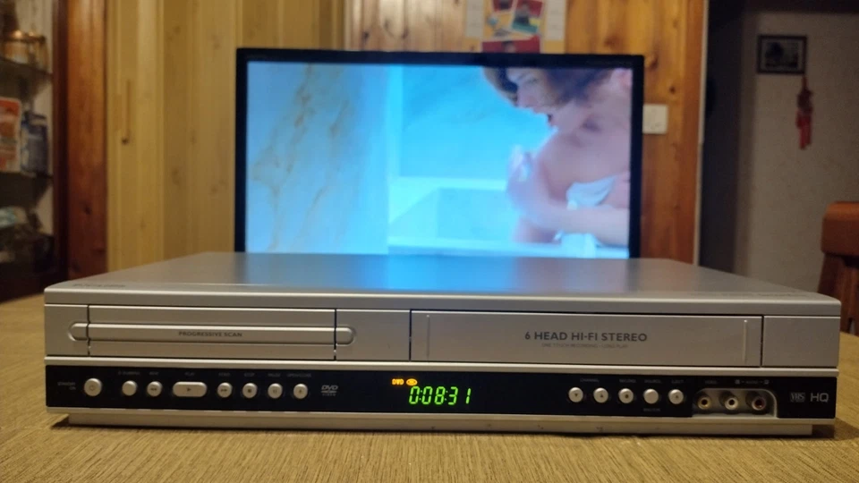 PHILIPS DVP-3350 COMBO VHS DVD 6 TESTINE STEREO CON TELECOMANDO  ORIGINALE  - Immagine 2 di 4