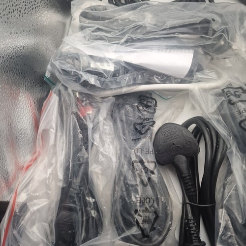 ** JOB LOT ** 13 x Power Mains PC Kettle Cable Lead 3 Pin IEC C13 TV's. - Afbeelding 2 van 6