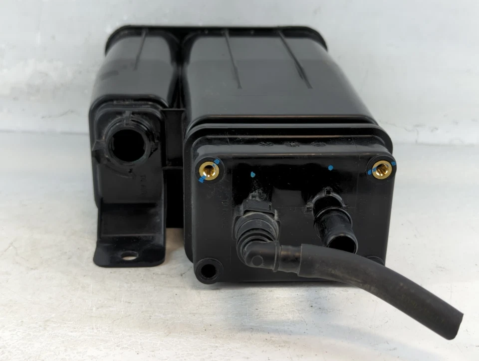 Kia Sorento 2015 bote de carbón de vapor de combustible M7XZT Foto 4 de 4