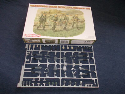 Dragon 6124 Panzergrenadier Division Großdeutschland, Karachev 1943 1:35