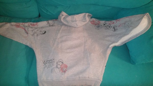 DESIGUAL. SUDADERA con capucha. TALLA M