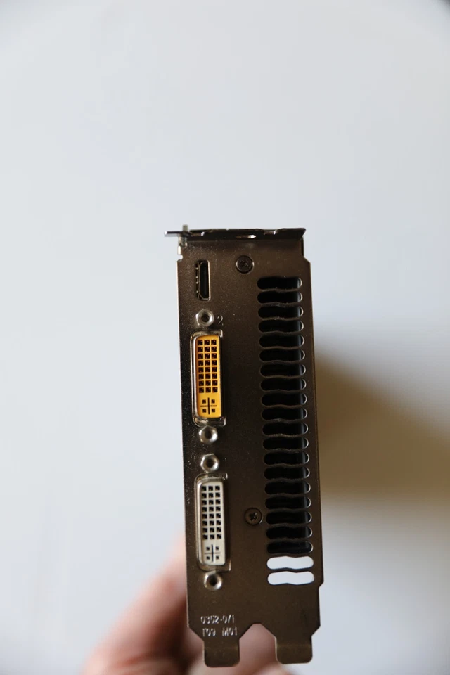 ASUS NVIDIA GeForce GTX 470 (ENGTX470/2DI/1280MD5/V2) 1.25 GB GDDR5 SDRAM PCI... - Image 3 of 3