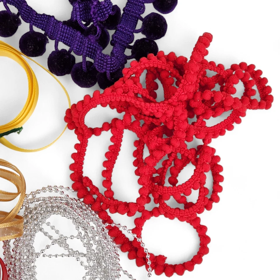 Lote de pompones con ribete de cinta dorado satinado metálico tamaños y colores surtidos oveja Foto 3 de 4