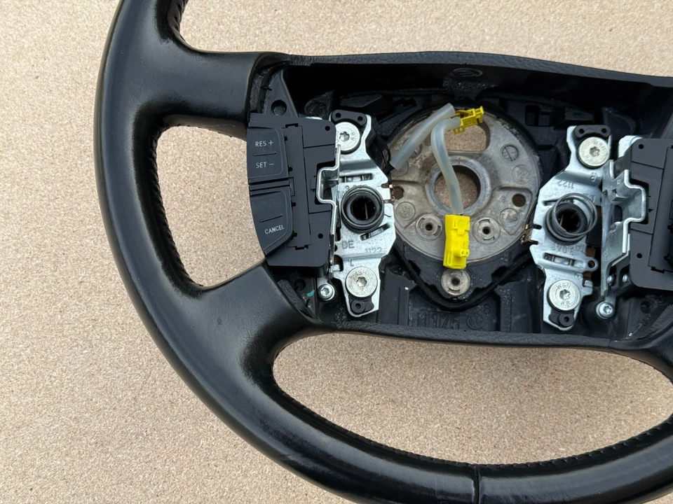 2002-2005 Volkswagen PASSAT Driver Steering Wheel w/ Audio & Cruise Control OEM - Image 3 of 4