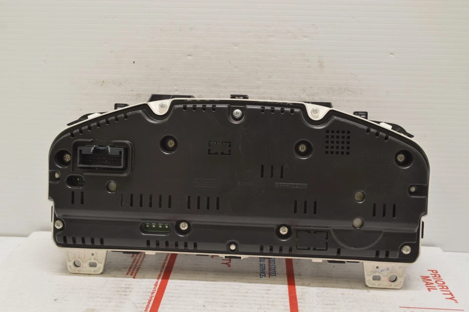 Cuadro de instrumentos velocímetro Ford Taurus 2015 15 101 k millas U4 025 Foto 2 de 3