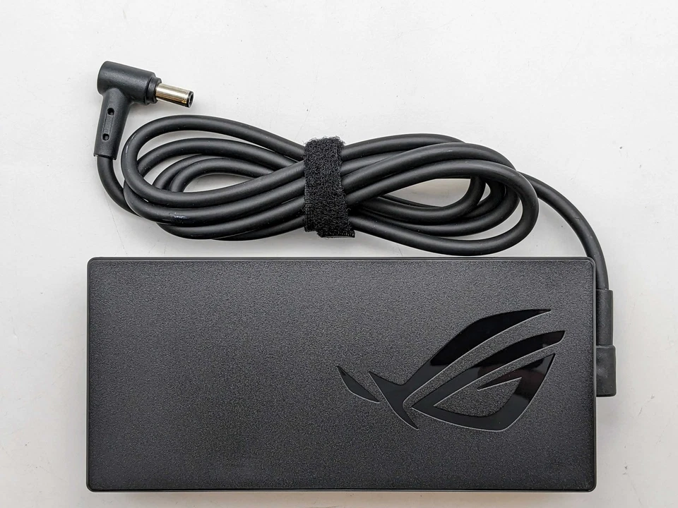 NUEVO 19.5V 11.8A 230W Adaptador Cargador para Asus ROG GX501VI-XS74 ADP-230GB B Foto 2 de 4