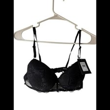 Elegant Black Lace Bra - Take My Heart 36C Frederick  s Of Hollywood
