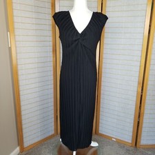 NEW ASTR the Label Black Column Dress Size Medium Plisse V-Neck Cap Sleeve NWT