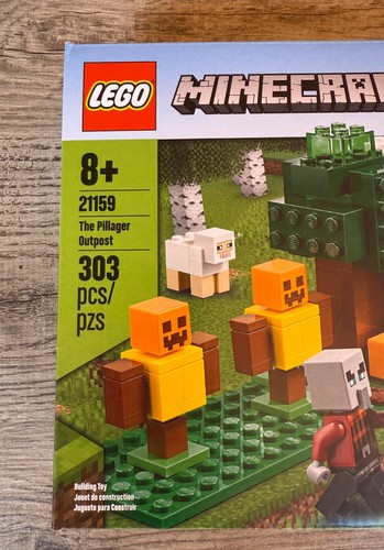 Lego Minecraft Pillager Outpost 21159 - Picture 2 of 3