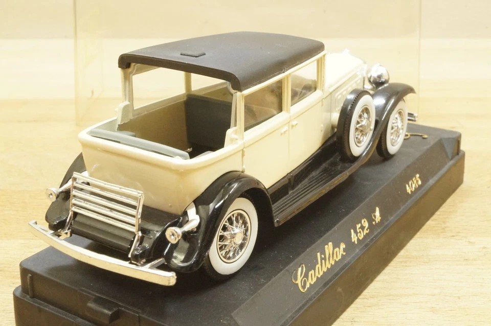 Modello 1:43 Solido 4085 Cadillac V 16 452A 1931 In Beige/Nero Nuovo In OVP - Immagine 3 di 4