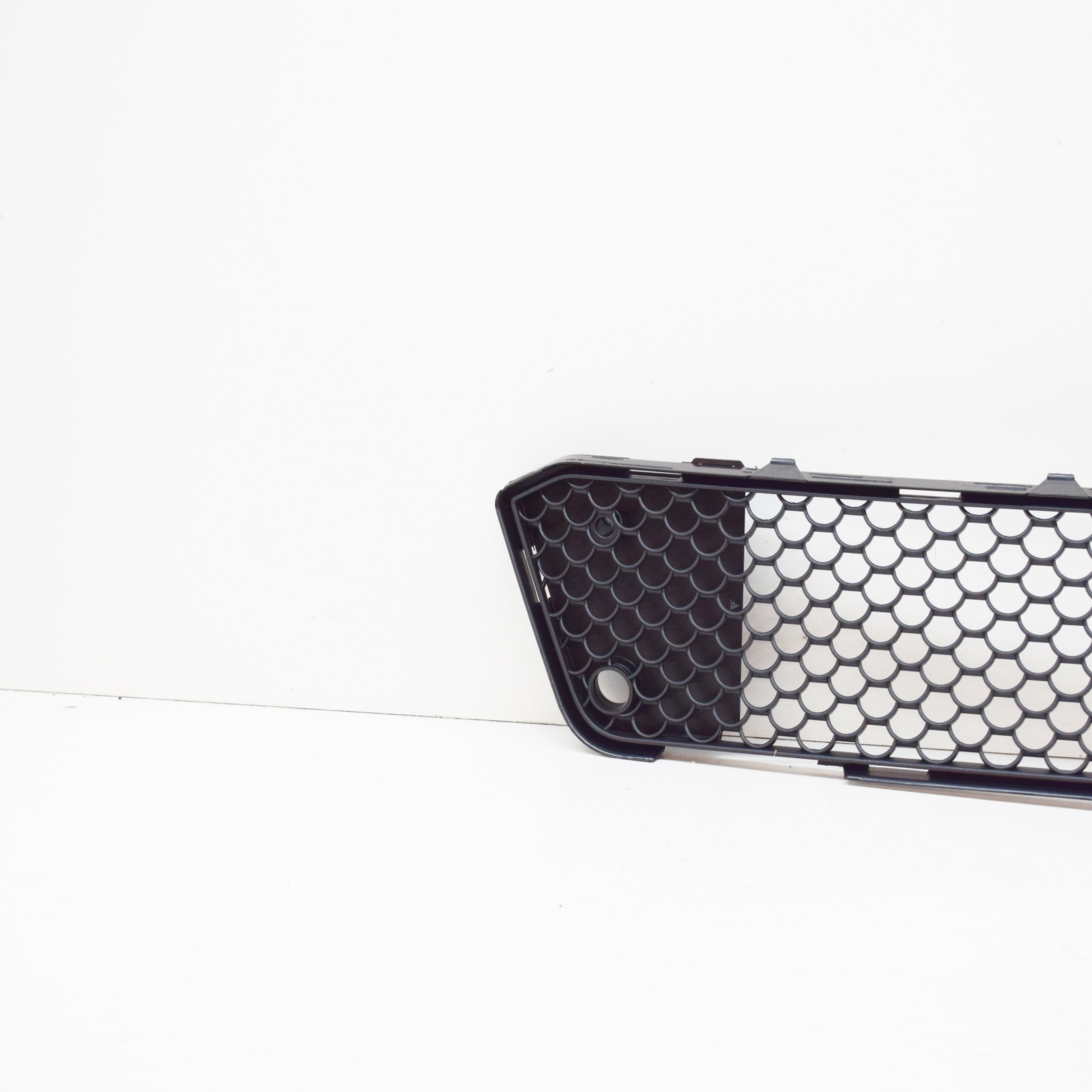 MERCEDES-BENZ S W221 AMG Front Bumper Center Grille A2218850953  