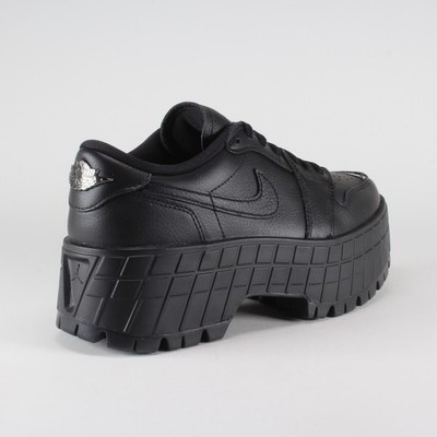 靴 Nike Air Jordan 1 Brooklyn Low Air Jordan 1 Brooklyn Low Women's Shoes. Nike.com