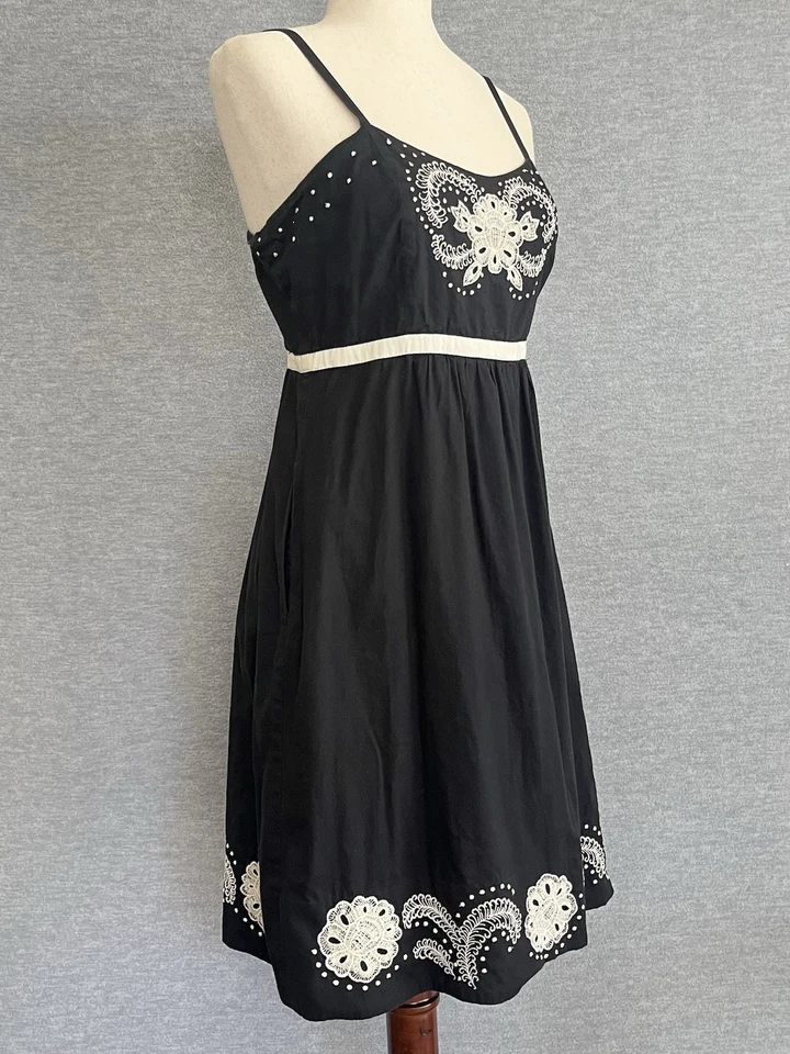 Vestido Babydoll Moulinette Soeurs Y2K Talla 4 Bordado Delicado Cuello Corazón Foto 2 de 4