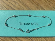 Tiffany & Co - 5 Diamond