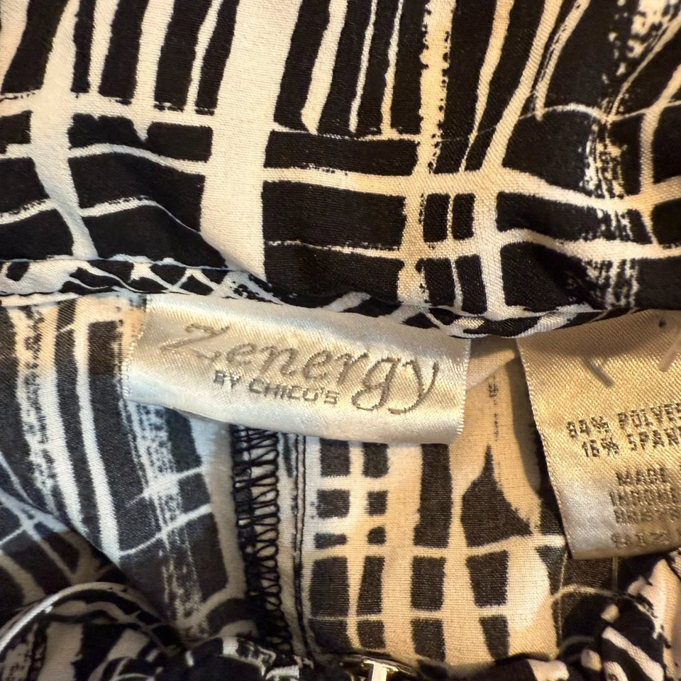 Chaqueta Zenergy Para Mujer Talla Pequeña Blanco y Negro Abstracto Cuello Alto Cremallera Completa Foto 3 de 4