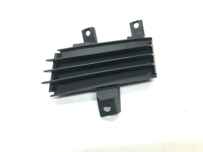 VORNE RECHTS STOßSTANGE GRILL NEBELSCHEINWERFERKAPPE OPEL OMEGA B 9143038