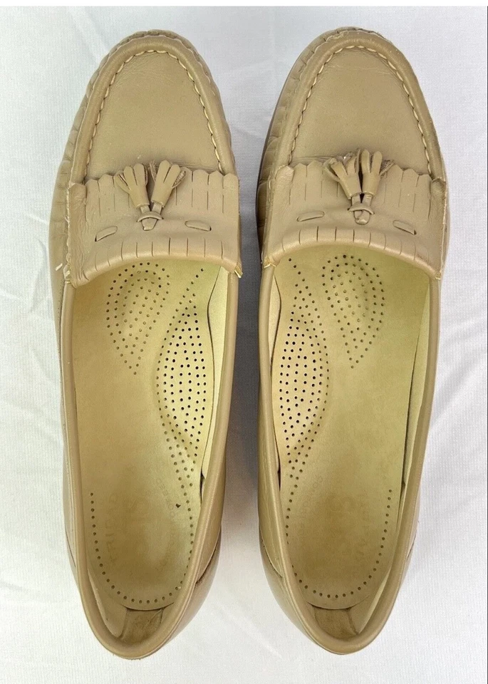 SAS Women's Tripod Comfort tan Leather Slip On Loafers Shoes USA Size 7.5S - Image 3 of 4