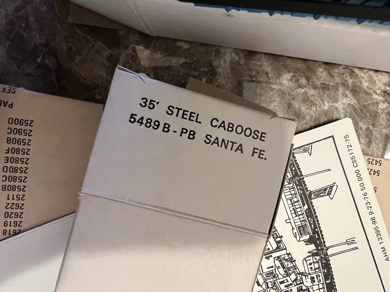 AHM HO Scale Train Set #63930 – MDT Diesel Locomotive 5001C – Santa Fe – Vintage thumbnail 10