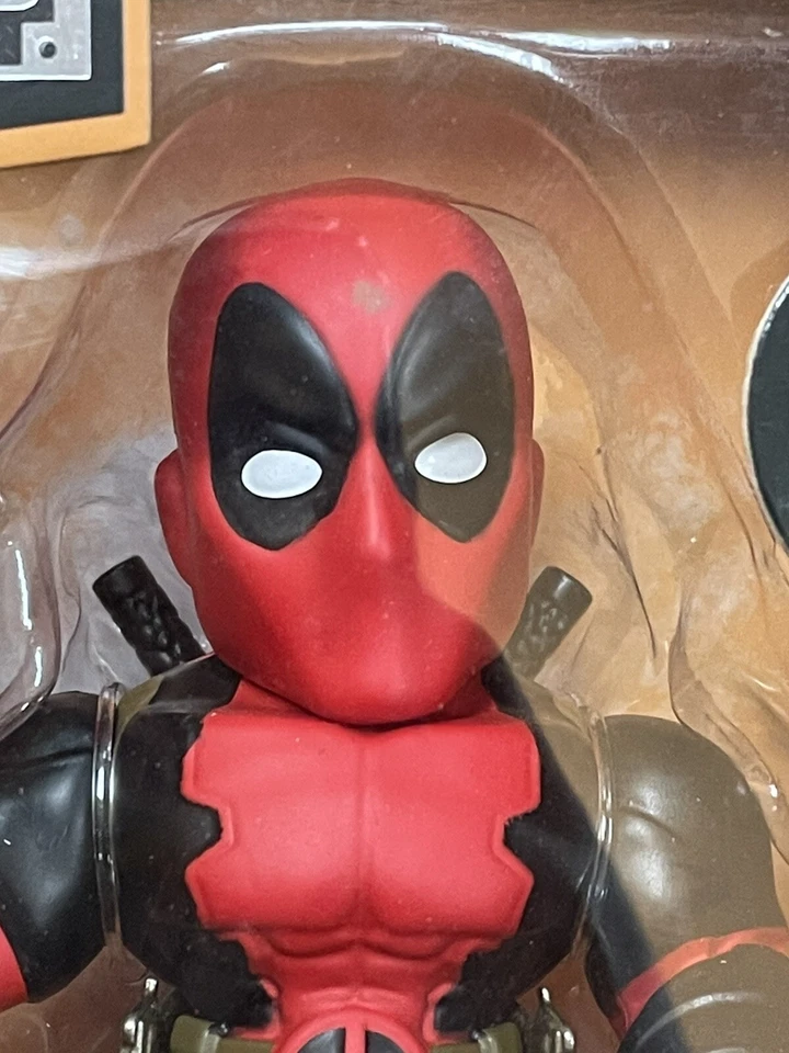 2 Металла Marvel 4 дюйма классическая фигурка - Дэдпул (M54) и (M50) лот красный и белый - Изображение 2 из 4