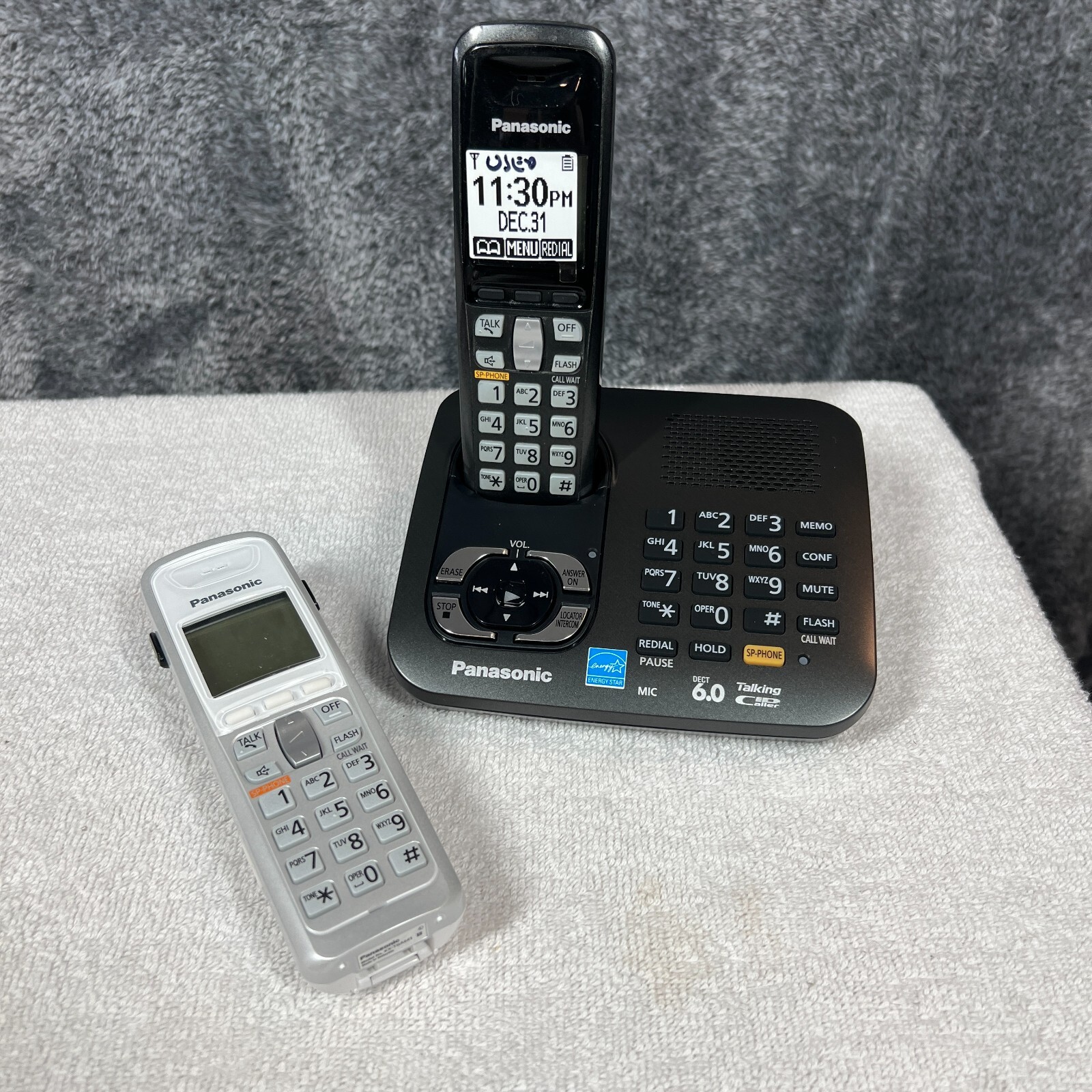 Panasonic KX-TG6441 Cordless 2 Phone Set 1 Charging Dock Answering Machine