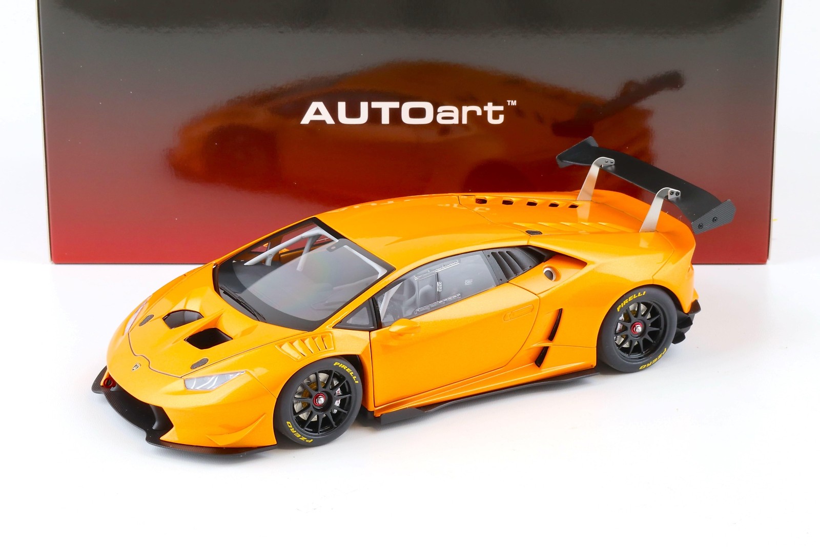 1:18 Autoart Lamborghini Huracan LP620-2 Super Trofeo Arancio Borealis/ Orange