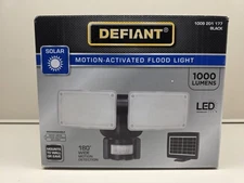 Defiant Solar Powered Outdoor 2-Head LED Motion activated Flood Light 1000 Lumen
