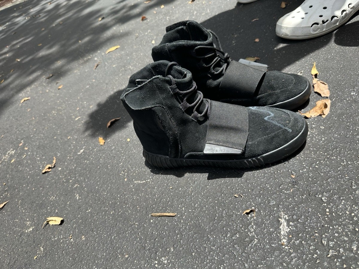 靴 Yeezy boost 750 Adidas Yeezy Yeezy 750 Boost Triple Black スニーカー