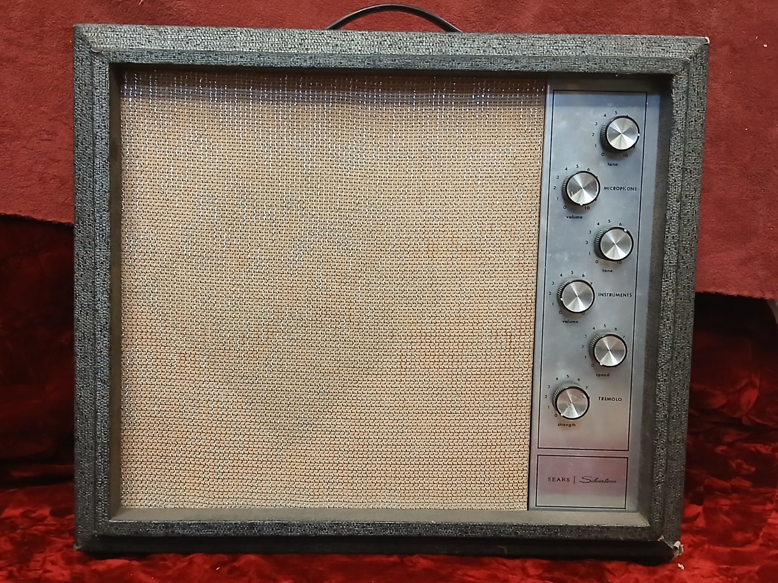 1967 Silvertone 1482 Vintage Tube Amp 1x12 w/ Tremolo, Danelectro USA-Made