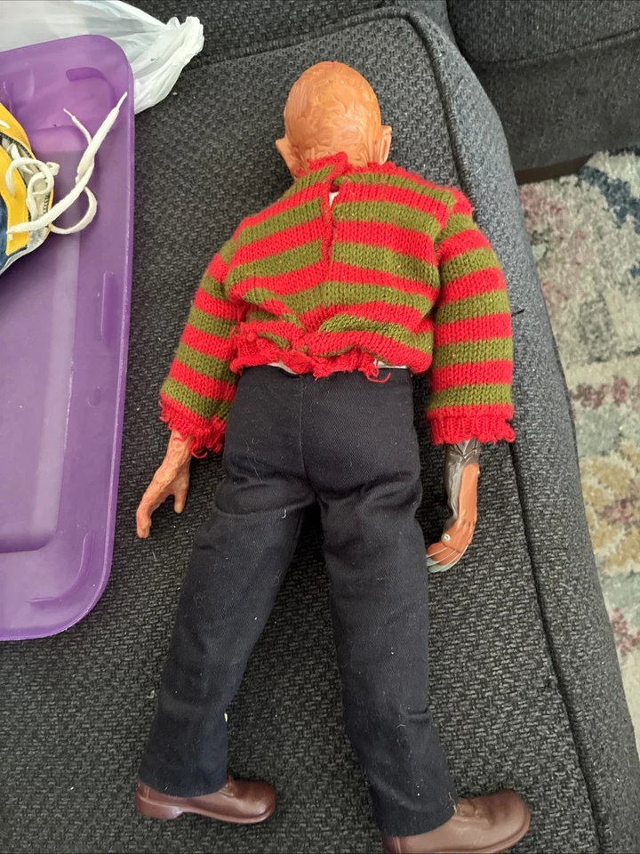 VTG 1989 A Nightmare on Elm Street Talking FREDDY KRUEGER Doll NOT WORKING AS IS - Image 2 of 2