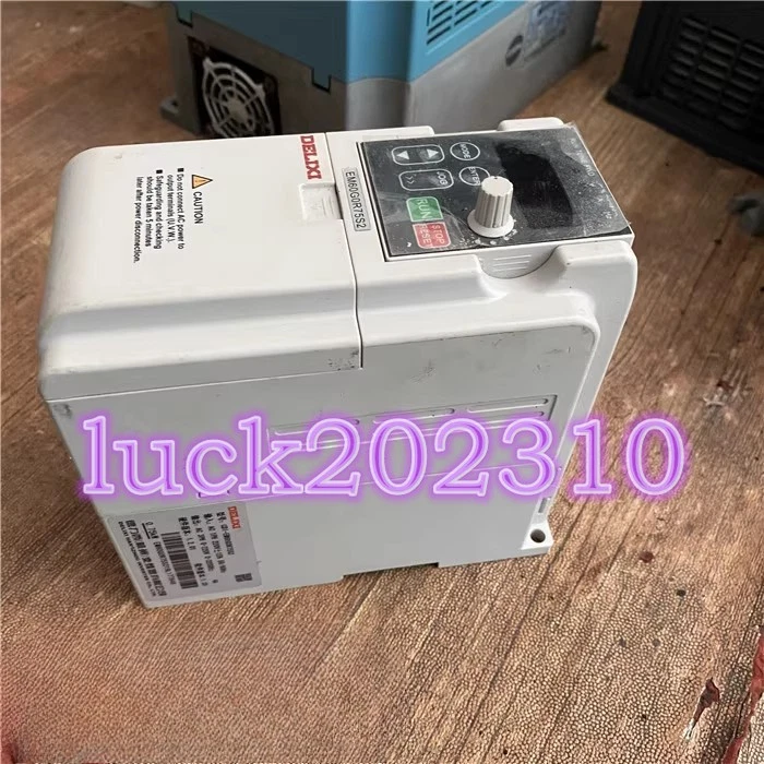 1PC used Delixi frequency converter 0.75KW 220V CDI-EM60G0R75S2 #YY - Image 2 of 3
