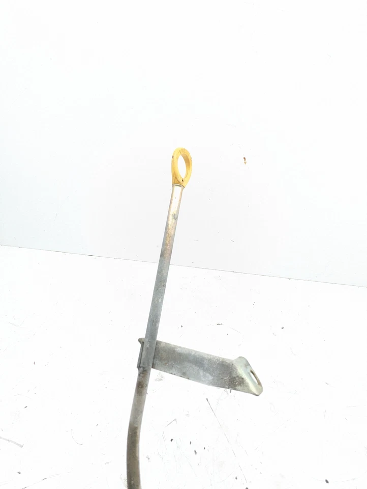 2001-2004 Toyota Sequoia 2WD Engine Oil Dip Stick OEM - Image 4 of 4