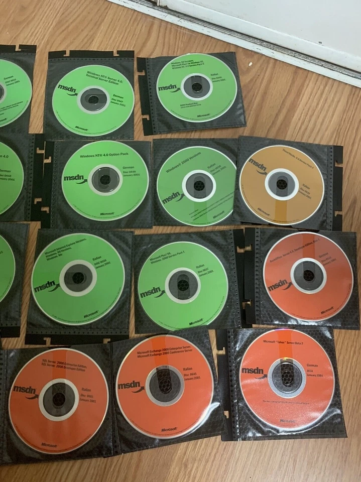 Lote x24 MICROSOFT MSDN CD WINDOWS 95 98 2001 Servidor SQL Alemán Italiano Foto 2 de 4