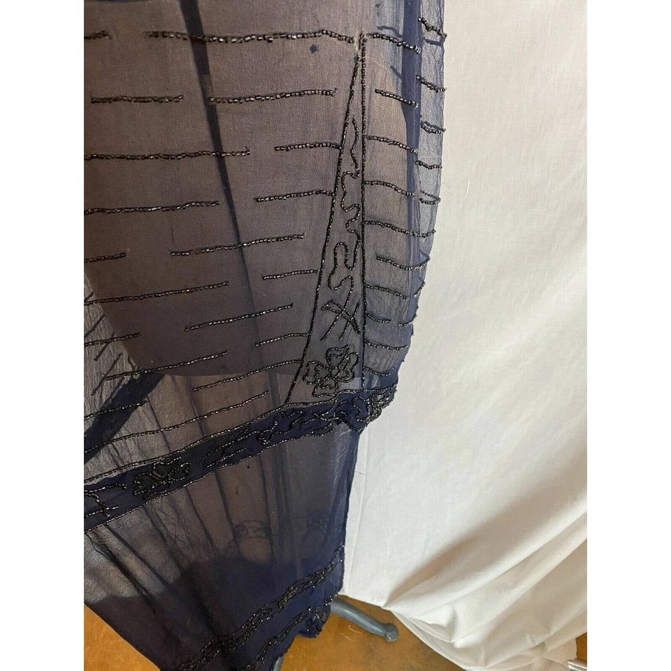 Vestido de seda de gasa con cuentas Downtown Abbey de 1920 Foto 4 de 4