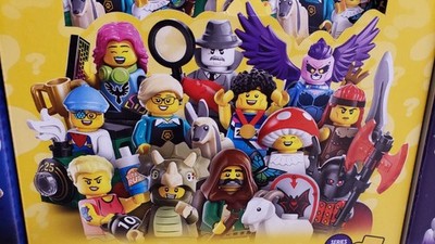 LEGO MINIFIGURES: Lego Minifigures Series 25 (71045) for sale