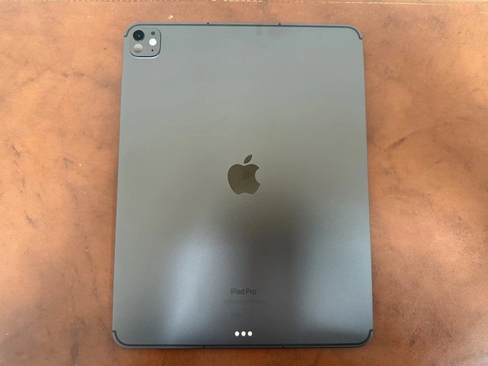 Apple iPad Pro 13-inch (M4) · 1TB · Cellular, foto 2 di 4