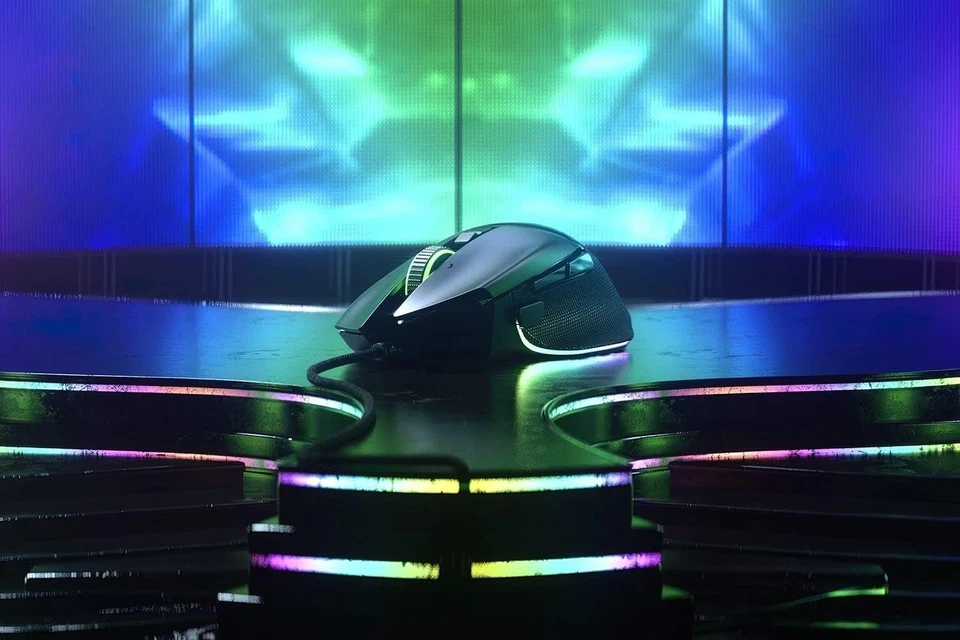 Razer Basilisk V3 - Wired Customisable Gaming Mouse (10+1 Programmable Buttons, - Image 2 of 4